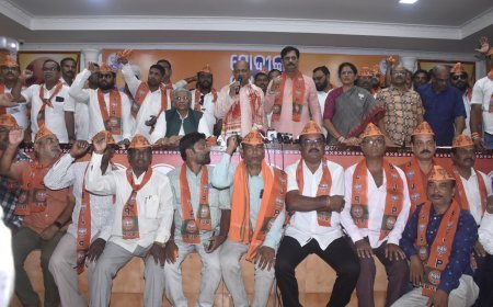 Former BJD Minister Samir Ranjan Dash joins BJP