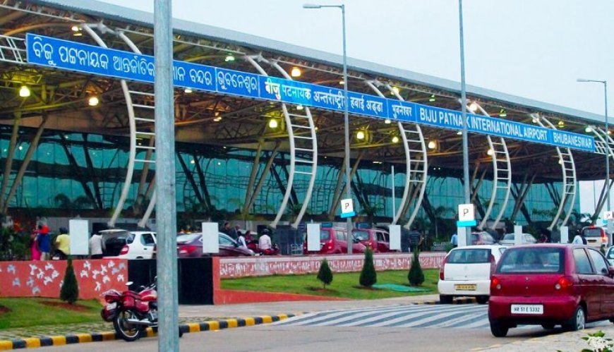 DRI foils cigarette smuggling bid at Bhubaneswar Airport, seizes ₹8 lakh contraband