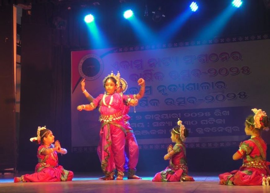 Ekamra Nritya Sanghatana marks 6th anniversary