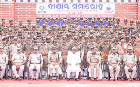 ୟୁନିଫର୍ମ ସର୍ଭିସରେ ନିଜର ବ୍ୟକ୍ତିଗତ ଜୀବନର ଅନେକ ତ୍ୟାଗ ଦେବାକୁ ପଡିଥାଏ କହିଲେ ମୁଖ୍ୟମନ୍ତ୍ରୀ