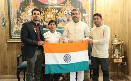 Union Education Minister supports Odia team’s ambitious climb to Mount Elbrus