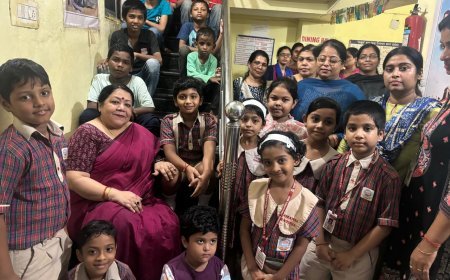 DAV Pokhariput children donate to old age home and orphanage