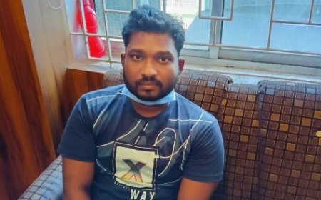 Odisha Vigilance traps SCB Medical College DEO in bribery case