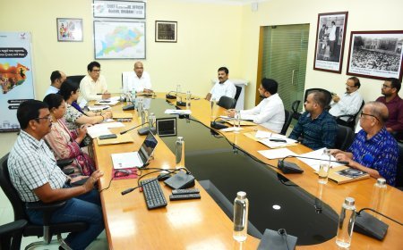 Odisha officials meet to ensure error-free voter list for 2025