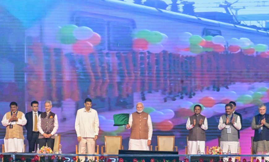 PM Modi flags off Pravasi Bharatiya Express for Indian diaspora