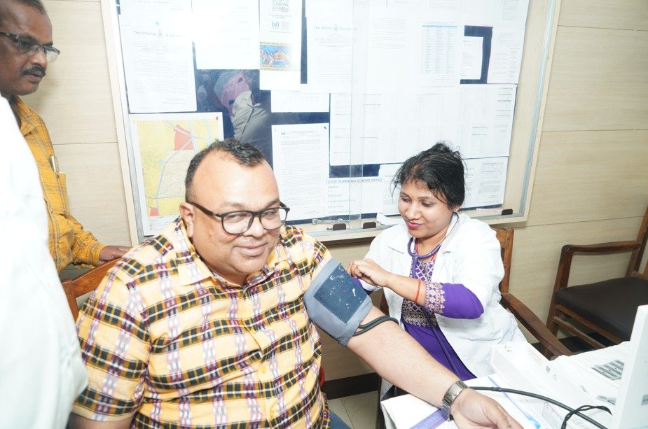 b1e86dc7-70c5-4fff-82b2-9c8aea8fb8d2 (1)