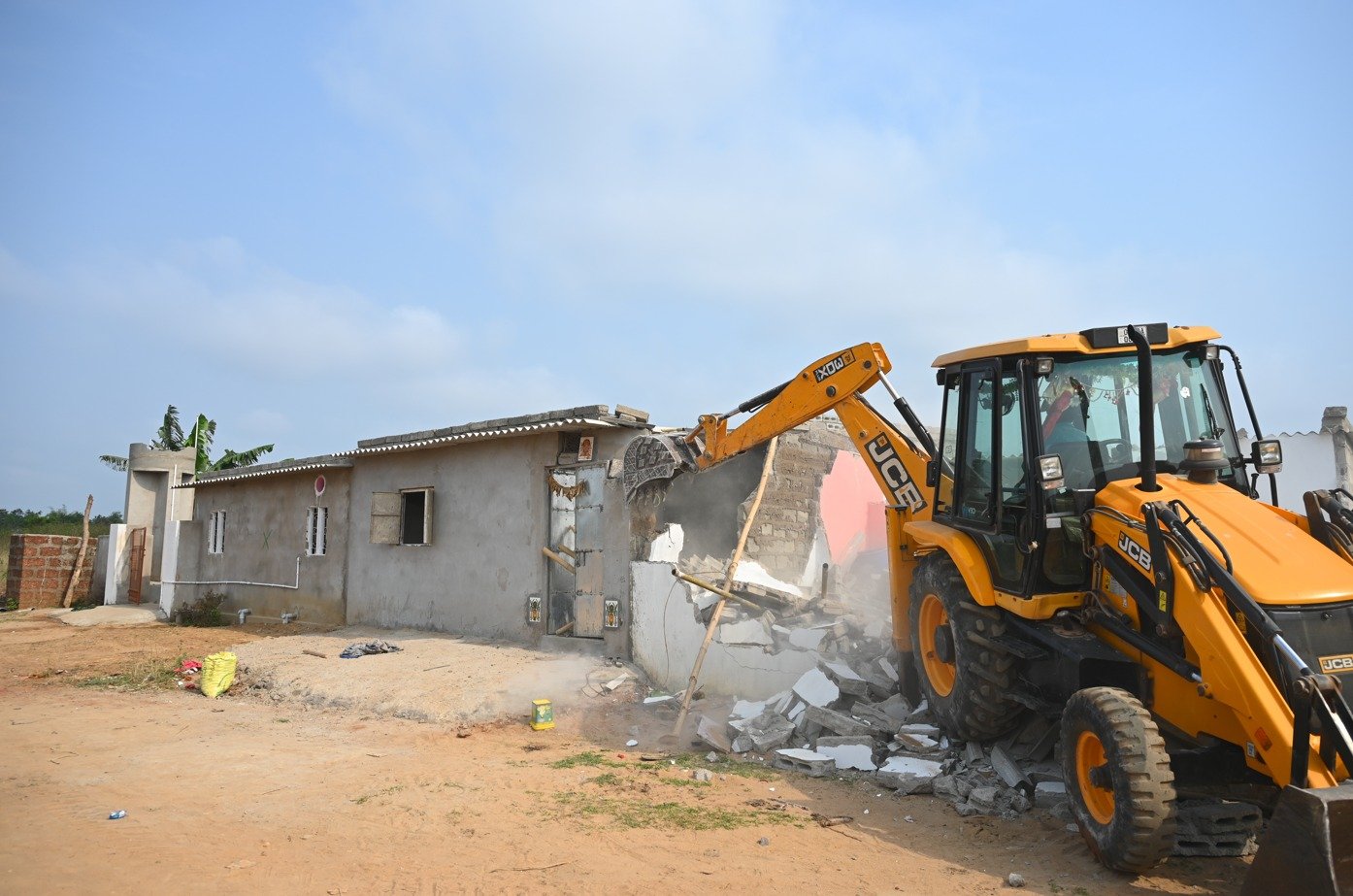 daf6156a-2044-4043-a9d1-af6382b613af